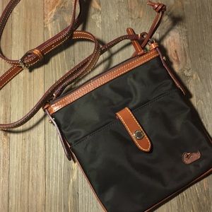 Dooney & Bourke Cross body